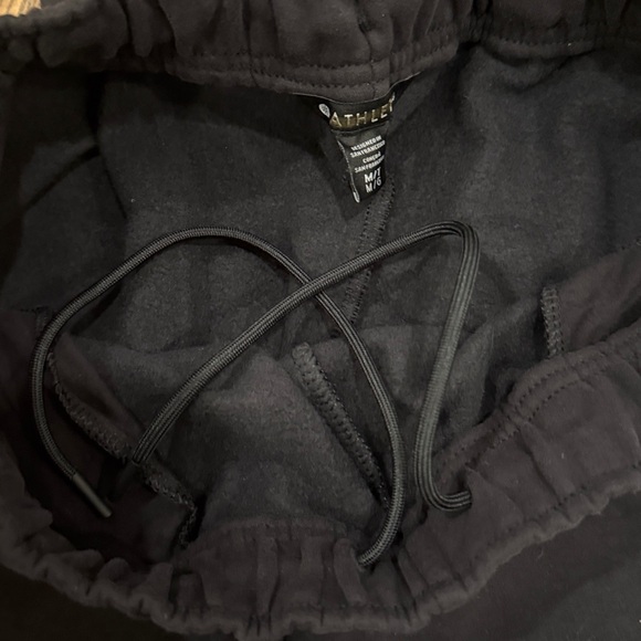 Athleta forever fleece wide leg pant. new. Size medium tall Black nwt #767937 - Picture 8 of 8